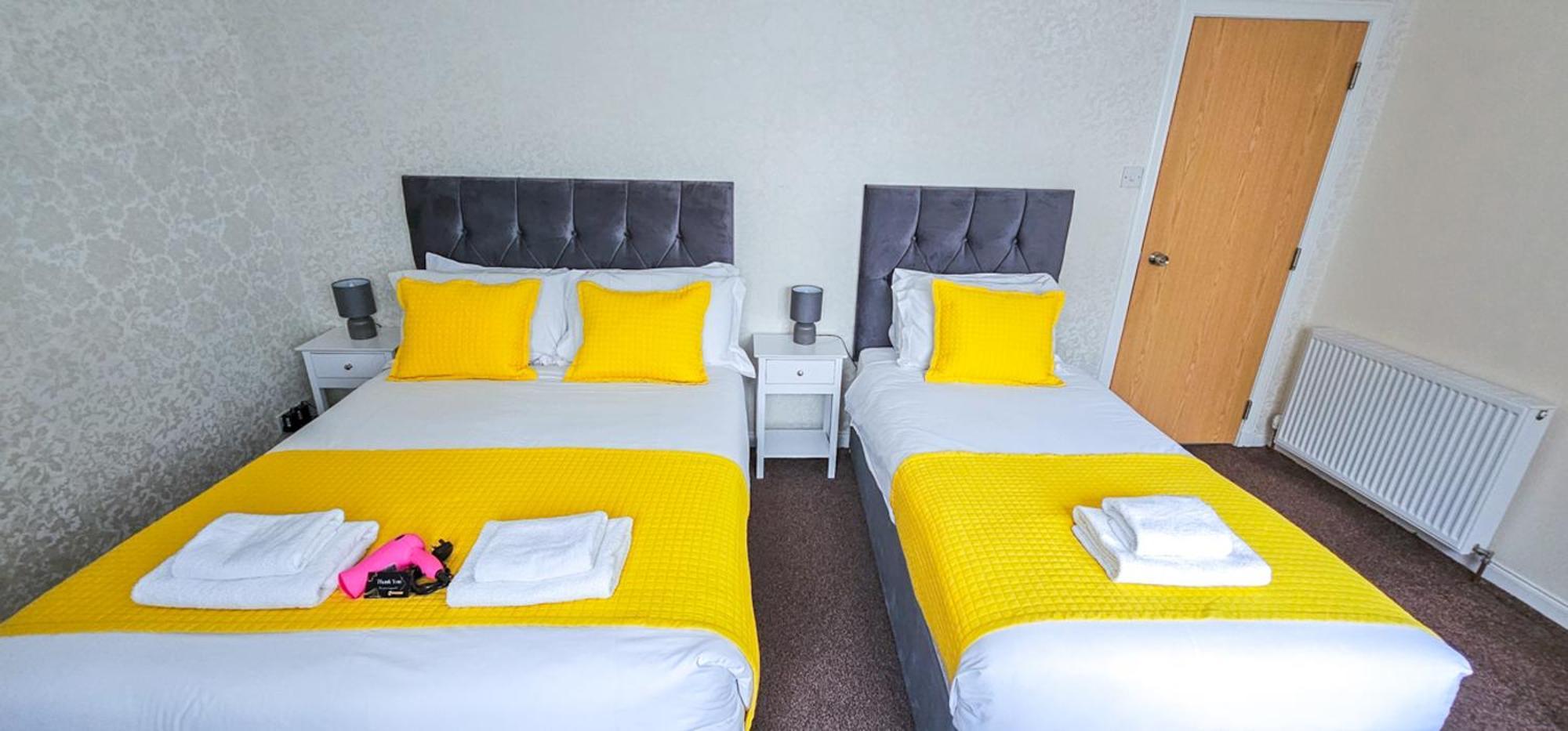 Mystayinn Abermar Guest House Inverness Exteriör bild