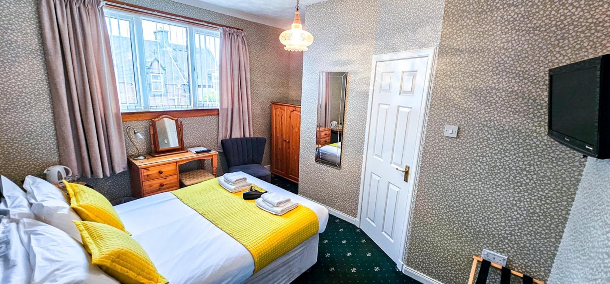 Mystayinn Abermar Guest House Inverness Exteriör bild