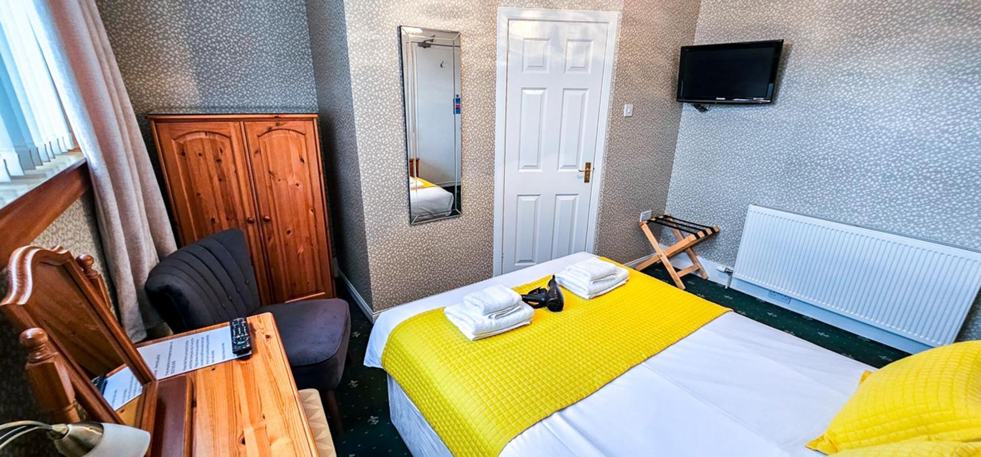Mystayinn Abermar Guest House Inverness Exteriör bild