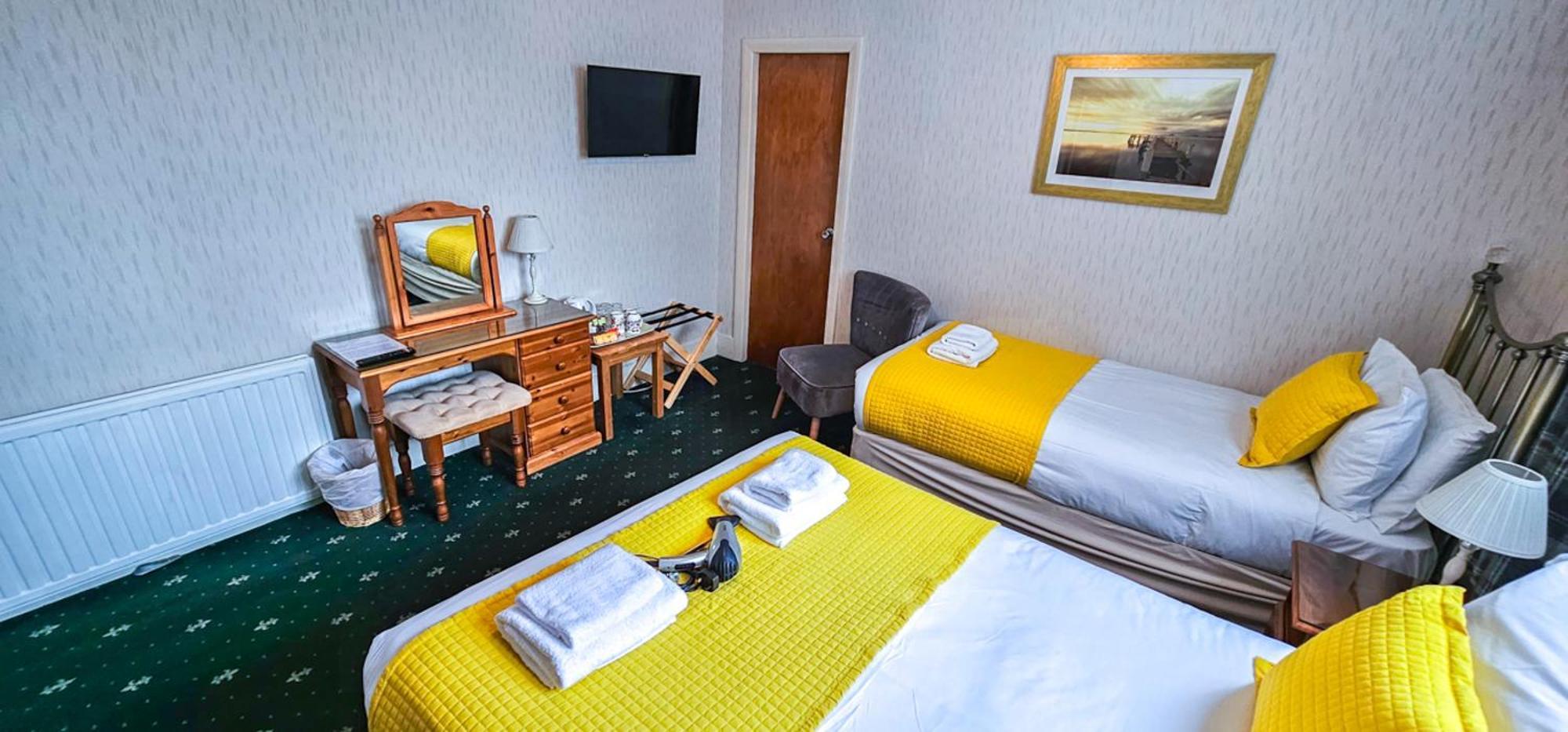 Mystayinn Abermar Guest House Inverness Exteriör bild