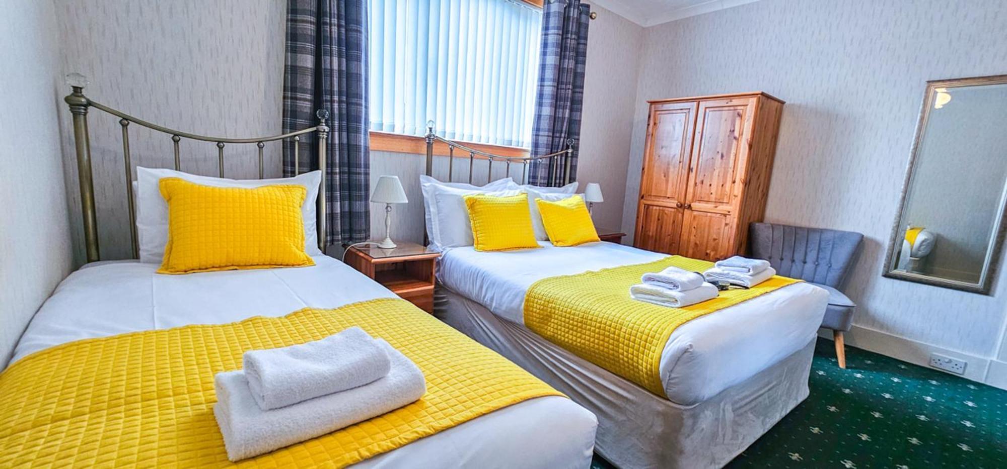 Mystayinn Abermar Guest House Inverness Exteriör bild