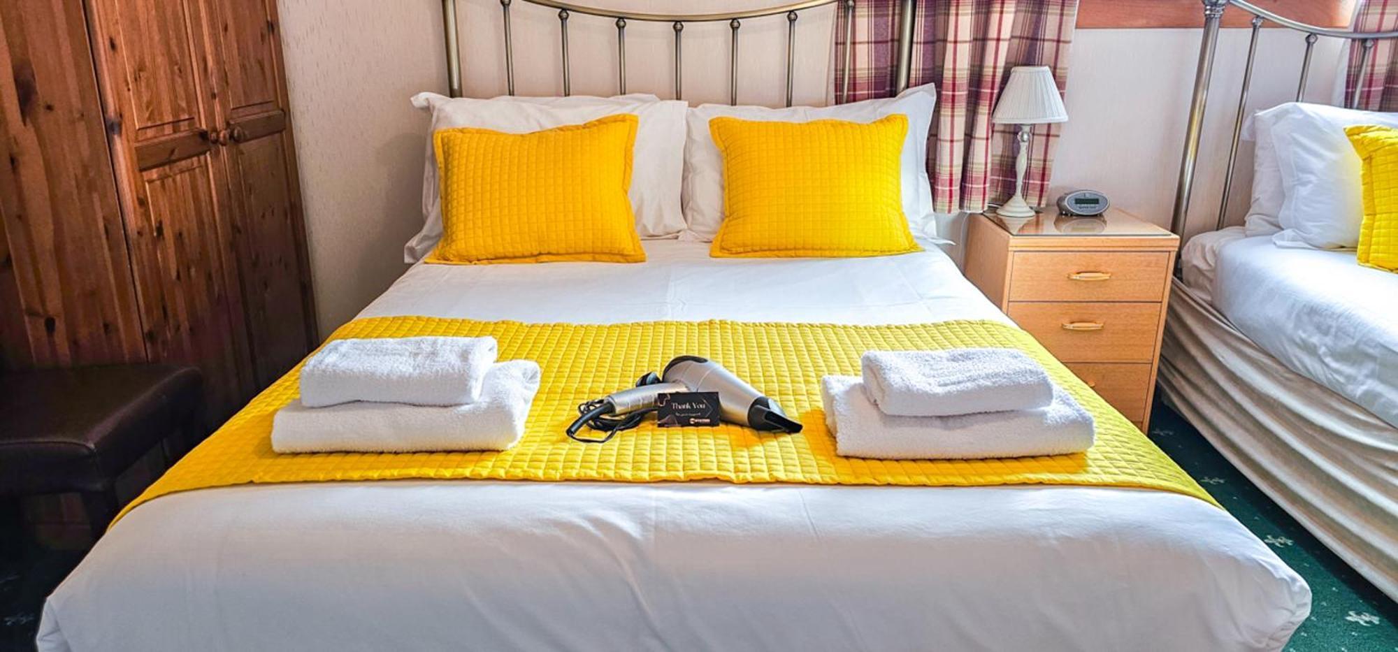 Mystayinn Abermar Guest House Inverness Exteriör bild