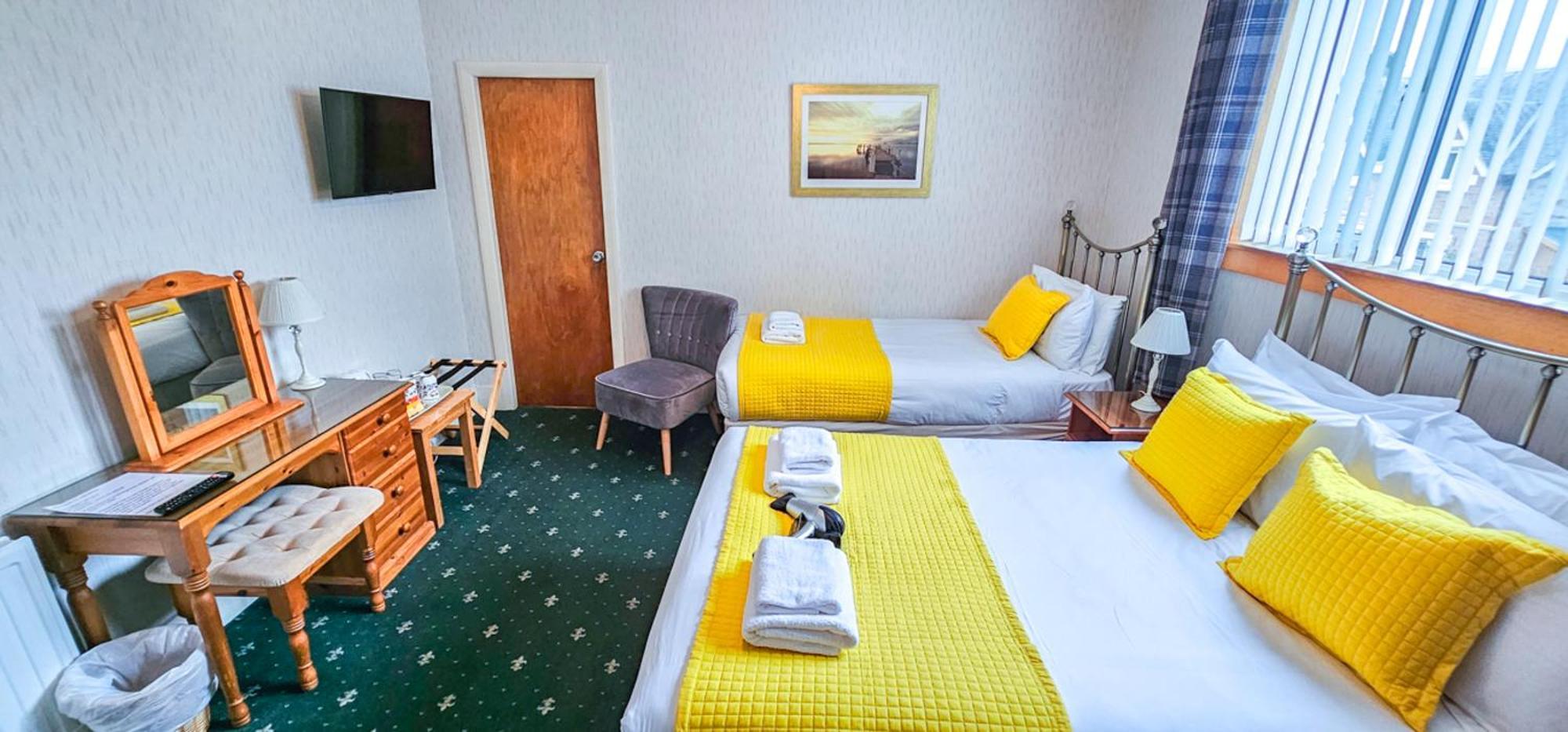 Mystayinn Abermar Guest House Inverness Exteriör bild